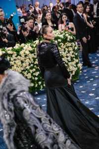 Miley Cyrus in Alaïa at the 2025 Met Gala.