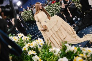 Ivy Getty in Thebe Magugu at the 2025 Met Gala