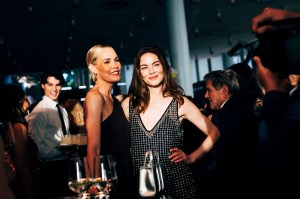 Leslie Bibb and Michelle Monaghan