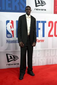 NEW YORK, NEW YORK - JUNE 25: Khaman Maluach poses on the red carpet prior to the 2025 NBA Draft - Round One at Barclays Center on June 25, 2025 in New York City. NOTE TO USER: User expressly acknowledges and agrees that, by downloading and/or using this photograph, user is consenting to the terms and conditions of the Getty Images License Agreement. Mandatory Copyright Notice: Copyright 2025 NBAE (Photo by Sarah Stier/Getty Images)