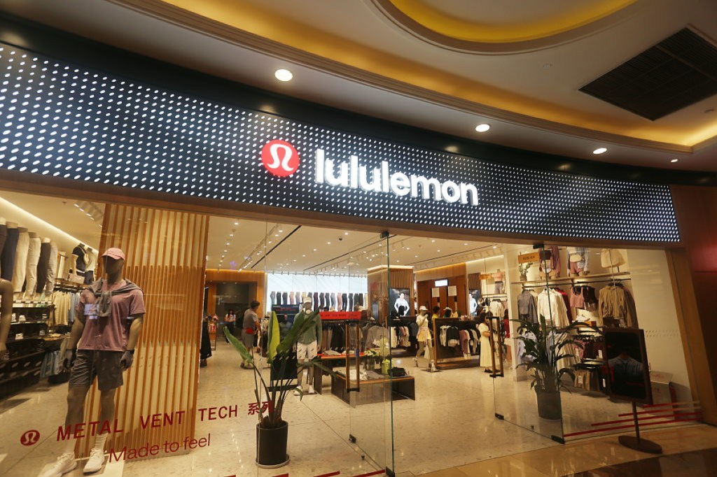 Lululemon CEO Search Continues as Former Levi’s Chief Chip Bergh Joins the Board