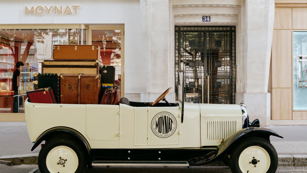 Moynat boutique Avenue Montaigne Paris.