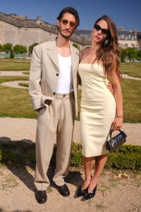 Pierre Niney, Natasha Andrews