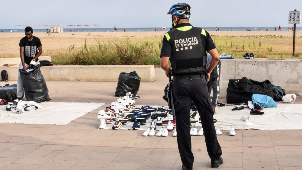Counterfeit Sneakers, 
The Local Police of Vendrell, as every summer, is in the fight against illegal street vendors known as "manteros" or "Top Manta", mostly of Senegalese nationality, who sell counterfeit products from bags, sneakers, glasses, brands such as Nike, Adidas, Louis Vuitton. , Ray-Ban among others. The lack of police officers hired by the city council makes their police control difficult at times, in addition to not having the police powers such as illegal immigration that depend on other police such as the Spanish National Police.