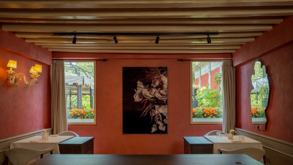 Inside "Da Lorenzo-Al Giardino Segreto" restaurant