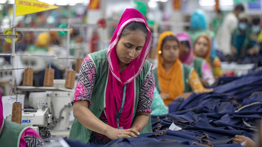 Bangladesh garment worker