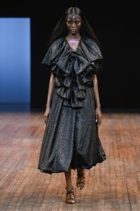 Viktor & Rolf Fall 2025 Couture at Couture Fashion Week