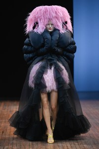 Viktor & Rolf Fall 2025 Couture at Couture Fashion Week