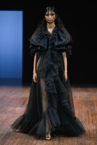 Viktor & Rolf Fall 2025 Couture at Couture Fashion Week