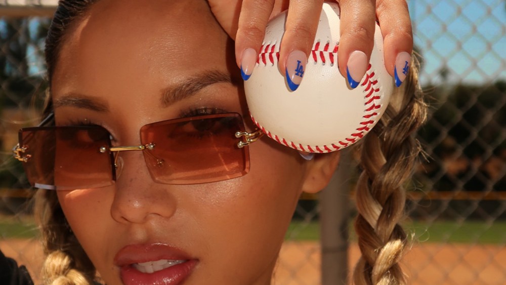 Glamnetic partners with Fanatics for sports team-inspired nail sets.