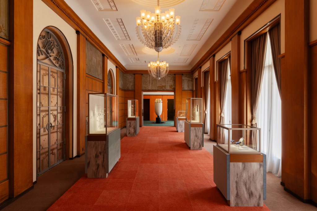 Van Cleef & Arpels Celebrates 100 Years of Art Deco With Tokyo Exhibition