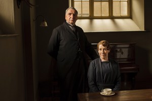 DOWNTON ABBEY, (from left): Jim Carter, Phyllis Logan,(Season 5, 2015). photo: Nick Briggs / © Carnival Films for Masterpiece/PBS / Courtesy: Everett Collection