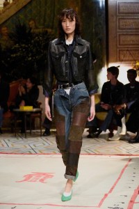 Satin denim, denim-printed silk and jeans with leather patchwork are some of the novelties for the season.