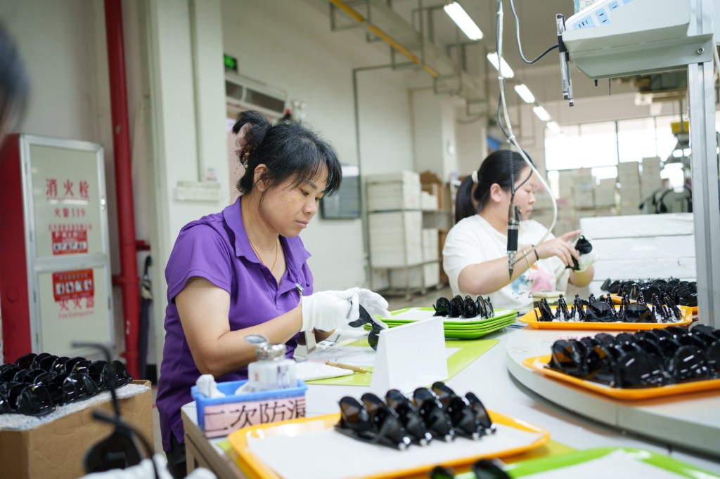 Shoe Manufacturer Yue Yuen Says Footwear Shipments Fell Over 8 Percent in Q1