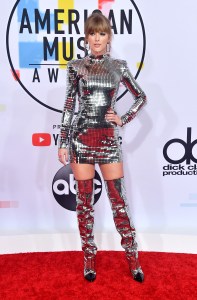 LOS ANGELES, CALIFORNIA - OCTOBER 09: Taylor Swift attends the 2018 American Music Awards at Microsoft Theater on October 09, 2018 in Los Angeles, California. (Photo by Frazer Harrison/Getty Images)