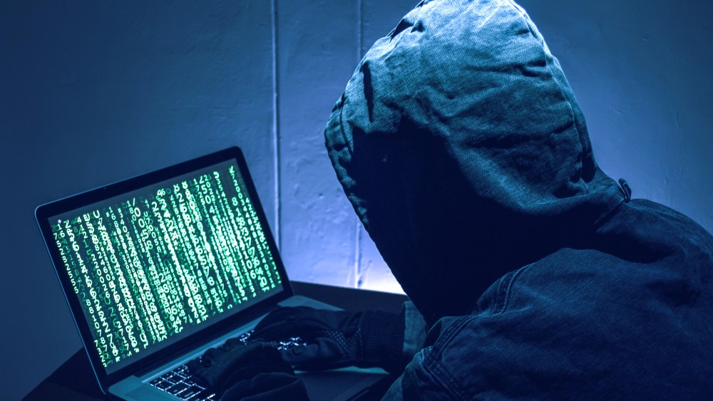Hacker, hacker stealing online information
