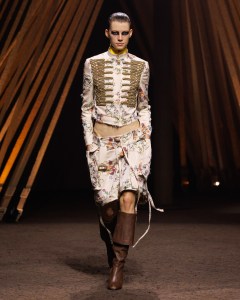 McQueen Spring 2026 Ready-to-Wear Collectionat Paris Fashion Week