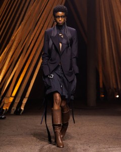 McQueen Spring 2026 Ready-to-Wear Collectionat Paris Fashion Week