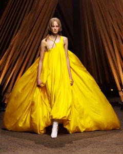 McQueen Spring 2026 Ready-to-Wear Collectionat Paris Fashion Week