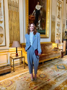 Julia Roberts wearing Roger Vivier's Viv in the City shoes.