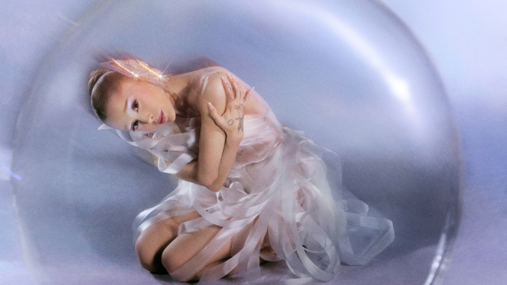 Ariana Grande R.e.m. Beauty