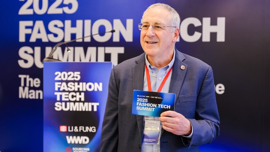 Professor Charles Fine being interviewed by the Sourcing Journal China team.