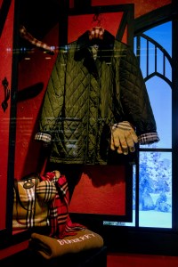Bloomingdales X Burberry Holiday Windows