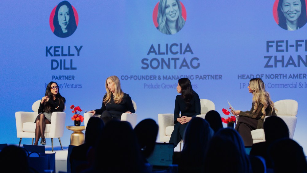 Kelly Dill, Alicia Sontag, Fei-Fei Zhang onstage.