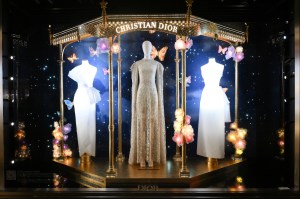 Dior’s Avenue Montaigne Store’s Holiday Lights