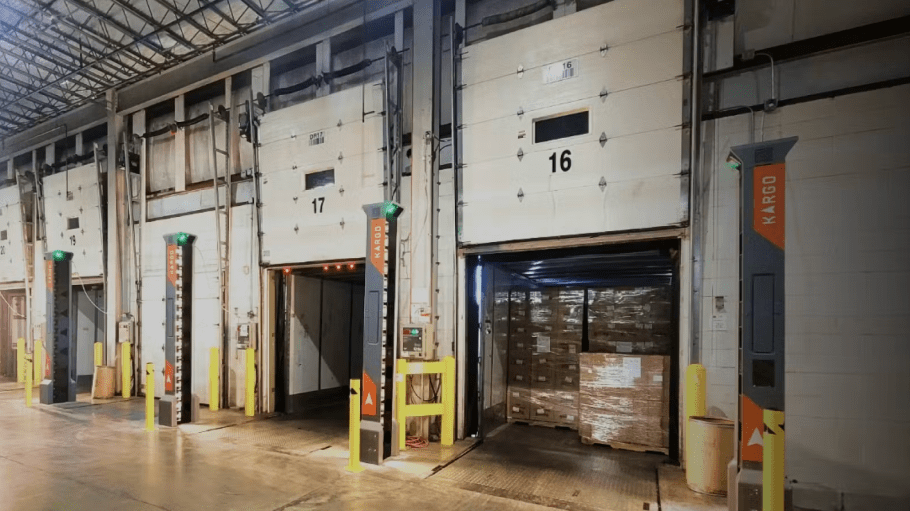 Using physical towers and lifts at docks and gateways, hardware computer vision sensors can connect to the Kargo platform to automate all shipping and receiving operations without manual scanning, intervention or change management.