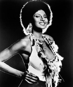 FOXY BROWN, Pam Grier, 1974