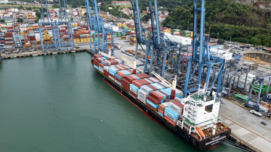 A WSJ report says the high court could soon make a ruling on the constitutionality of the port operator's ownership of the Balboa and Cristóbal gateways.