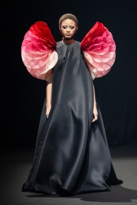 Viktor&Rolf Spring 2026 Couture at Paris Couture Week