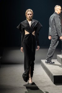 Viktor&Rolf Spring 2026 Couture at Paris Couture Week