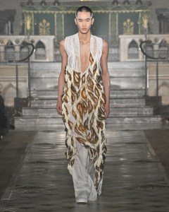 Yuima Nakazato Spring 2026 Couture at Paris Fashion Week