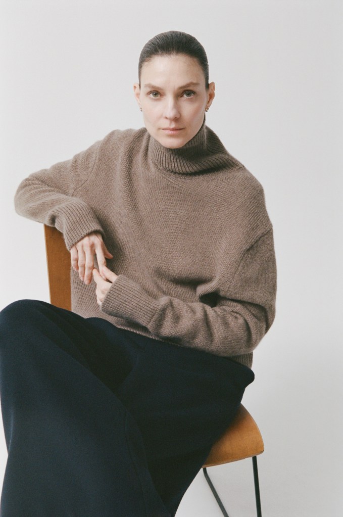 A women's look from Handvaerk.