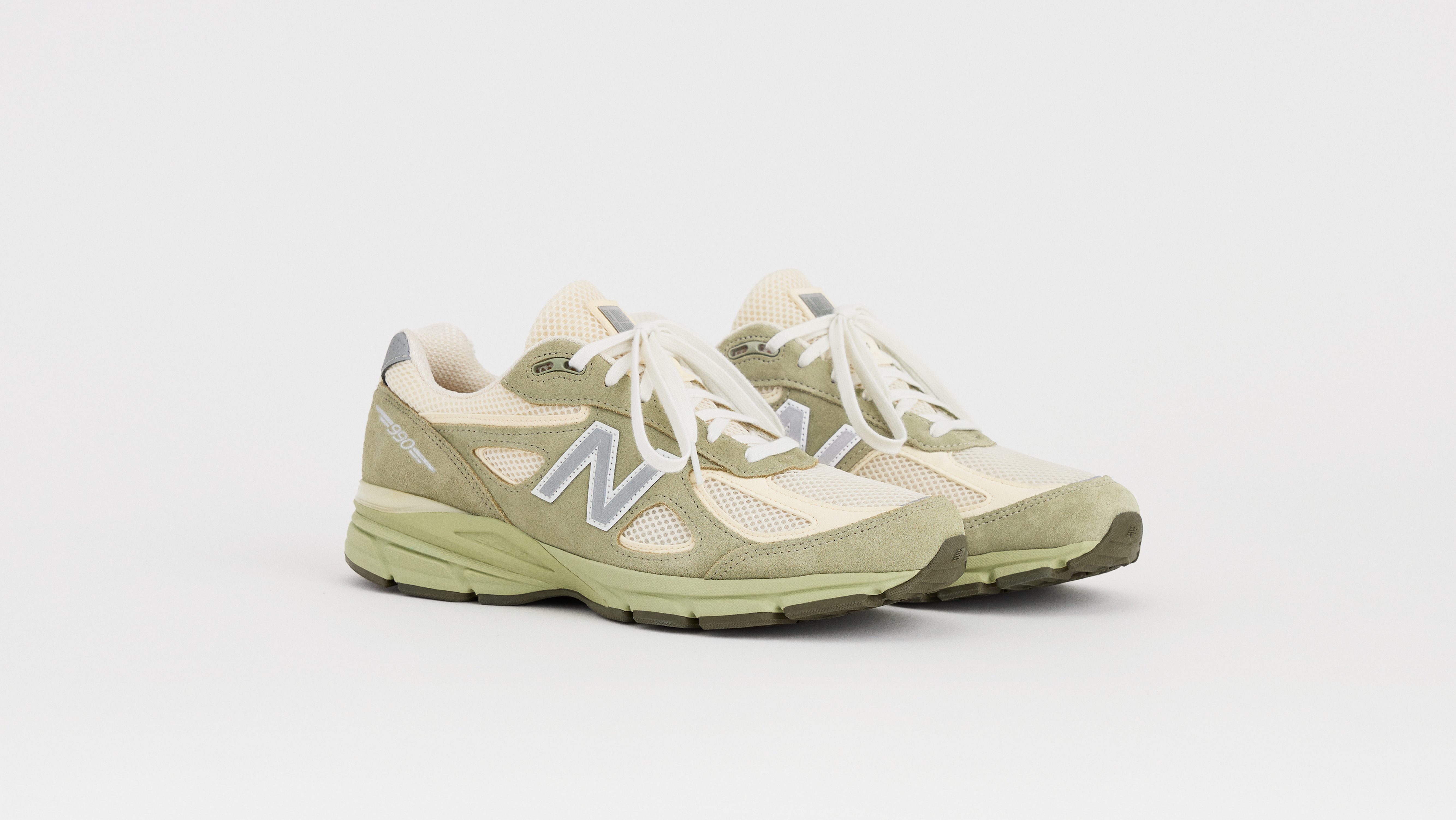 New Balance 990v4 Olive Leaf/Light Olive/Permafrost.