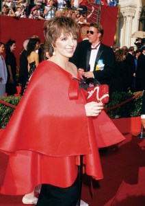 Liza Minnelli arrives at the 1988 Academy Awards.