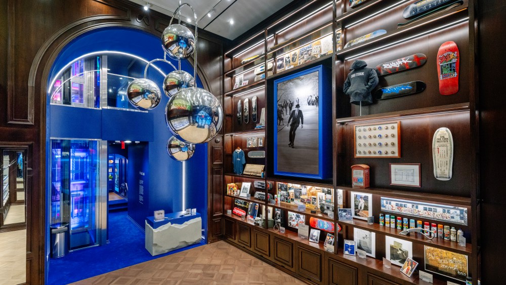 Meta, flagship, Fifth Avenue