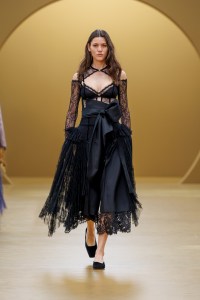 Zimmermann Fall 2026 Ready-to-Wear Collection at Paris Fashion Weekå
