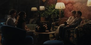 Beef. (L to R) Charles Melton as Austin Davis, Cailee Spaeny as Ashley Miller, Carey Mulligan as Lindsay Crane-Martin, Oscar Isaac as Josh Martin in episode 202 of Beef. Cr. Courtesy of Netflix © 2026