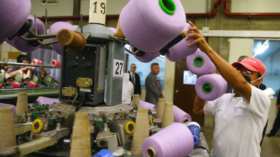 Workers busy on March 15, 2016 at the Creditex textile factory, one of the largest producers of clothing in Lima. US Secretary of Agriculture Tom Vilsack  visited the factory in relation to the 2009 NAFTA agreement and the possibility to increase the US cotton clothes trade with the United States. AFP PHOTO/CRIS BOURONCLE / AFP / CRIS BOURONCLE        (Photo credit should read CRIS BOURONCLE/AFP via Getty Images)