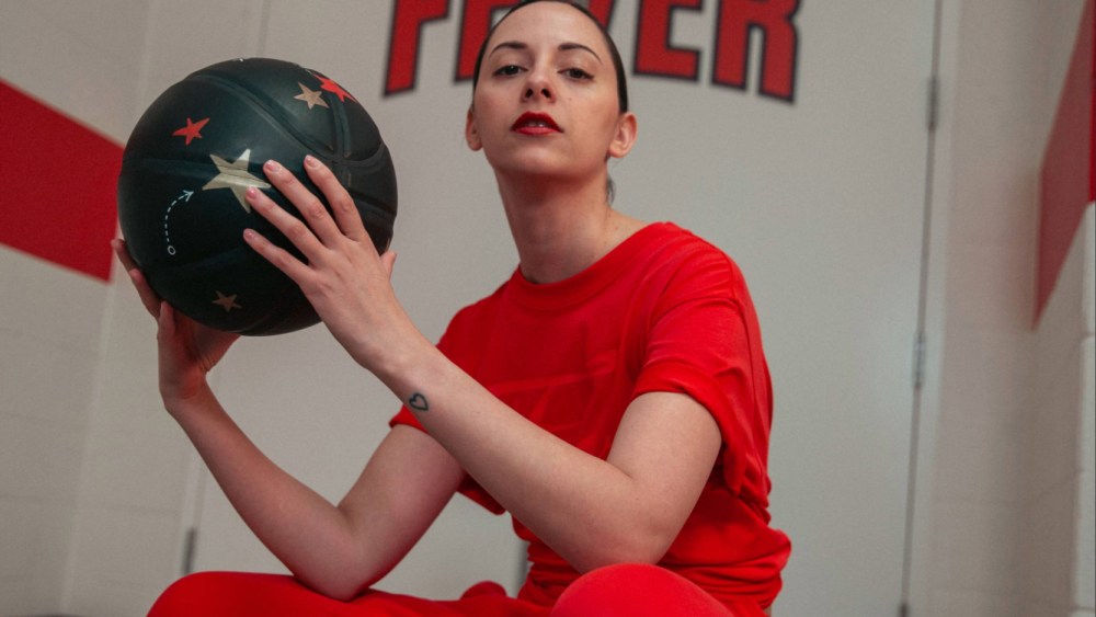A look from 9 Commons' Indiana Fever collection.