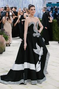 Anne Hathaway at The 2026 Met Gala Celebrating "Costume Art" held at The Metropolitan Museum of Art on May 04, 2026 in New York, New York.